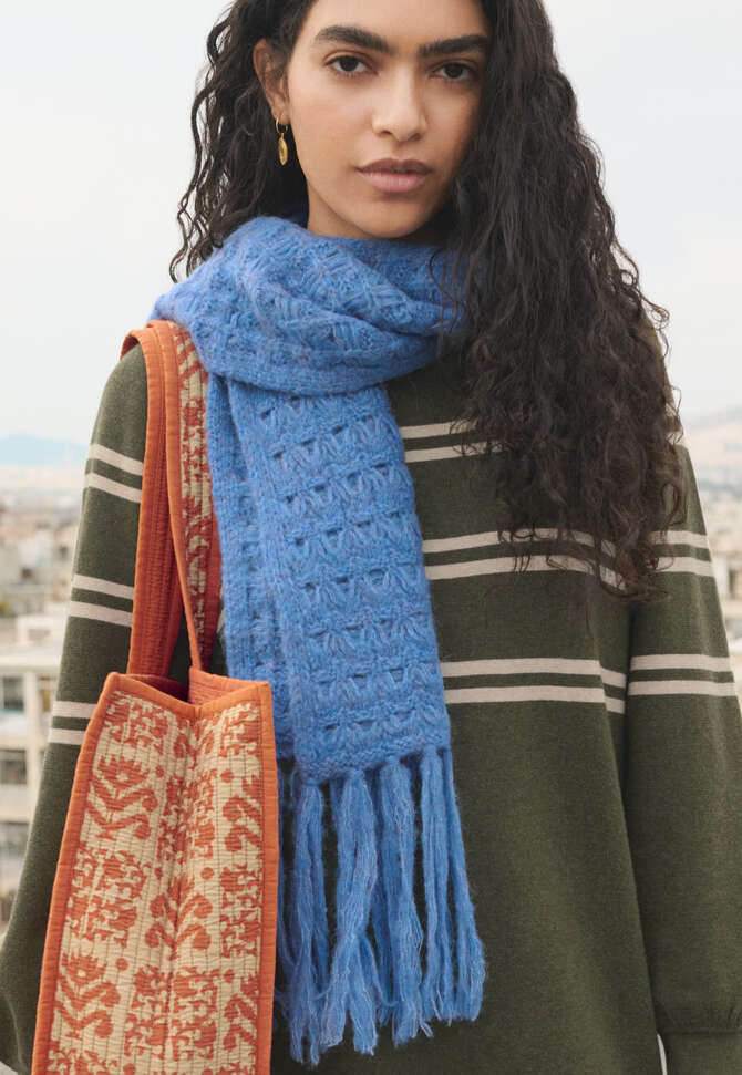 Crochet stitch scarf, Bluebell, completeTheLook