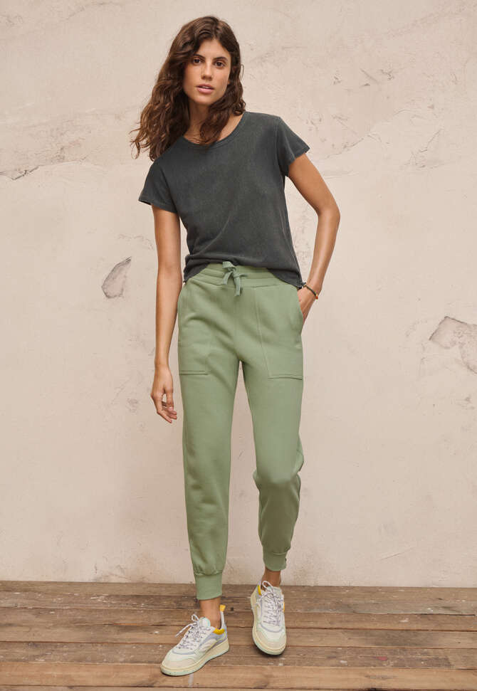 Jersey joggers, Light fern, completeTheLook