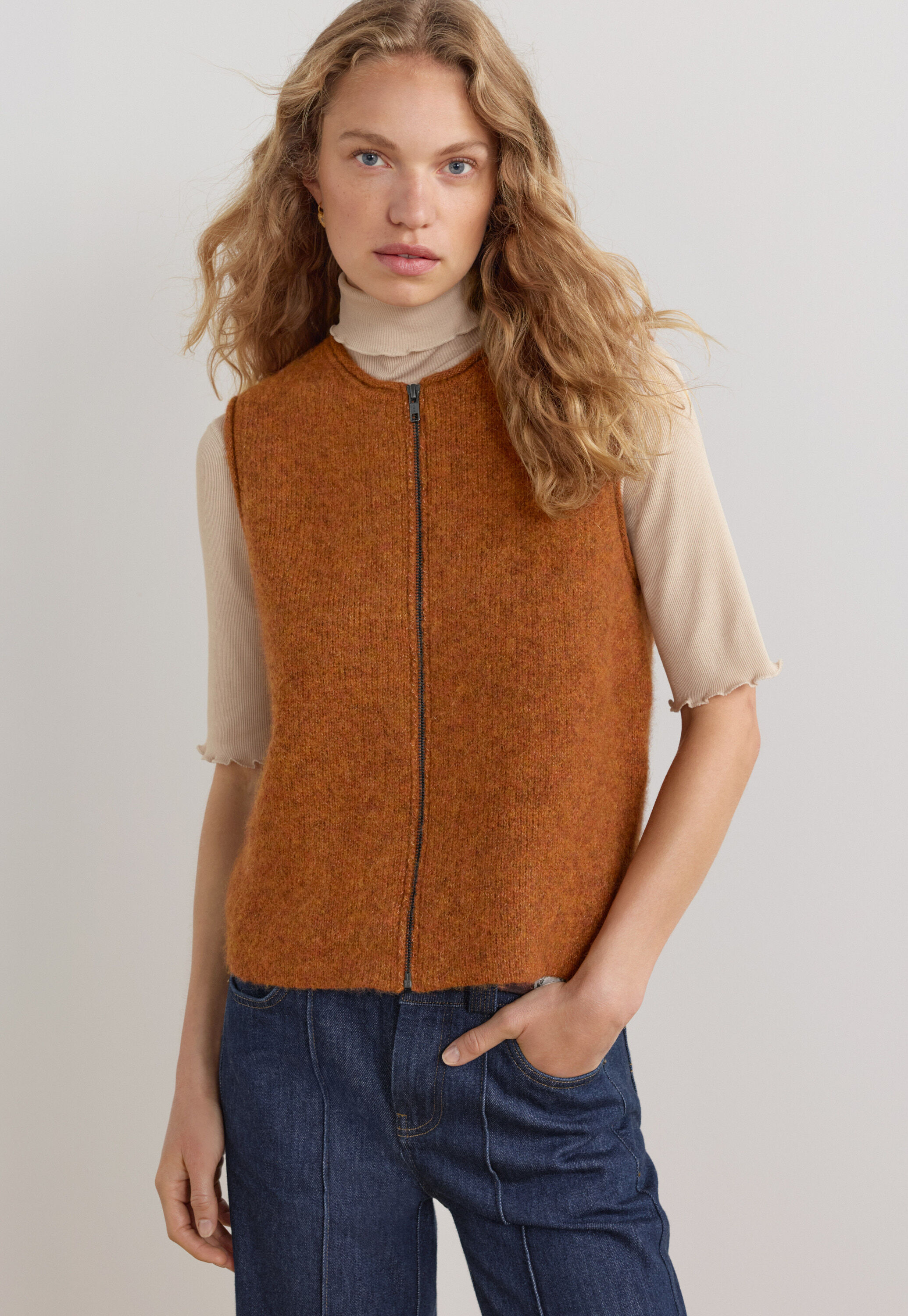 Tie-front cord top