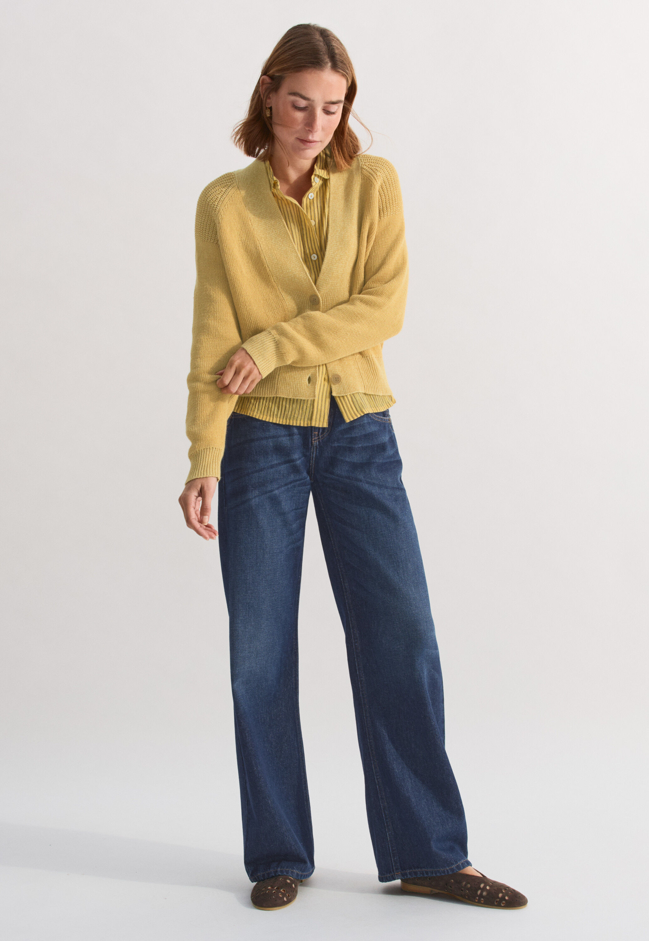 V-neck raglan cardigan